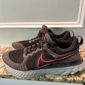 Nike React Infinity Flyknit Size 9.5
